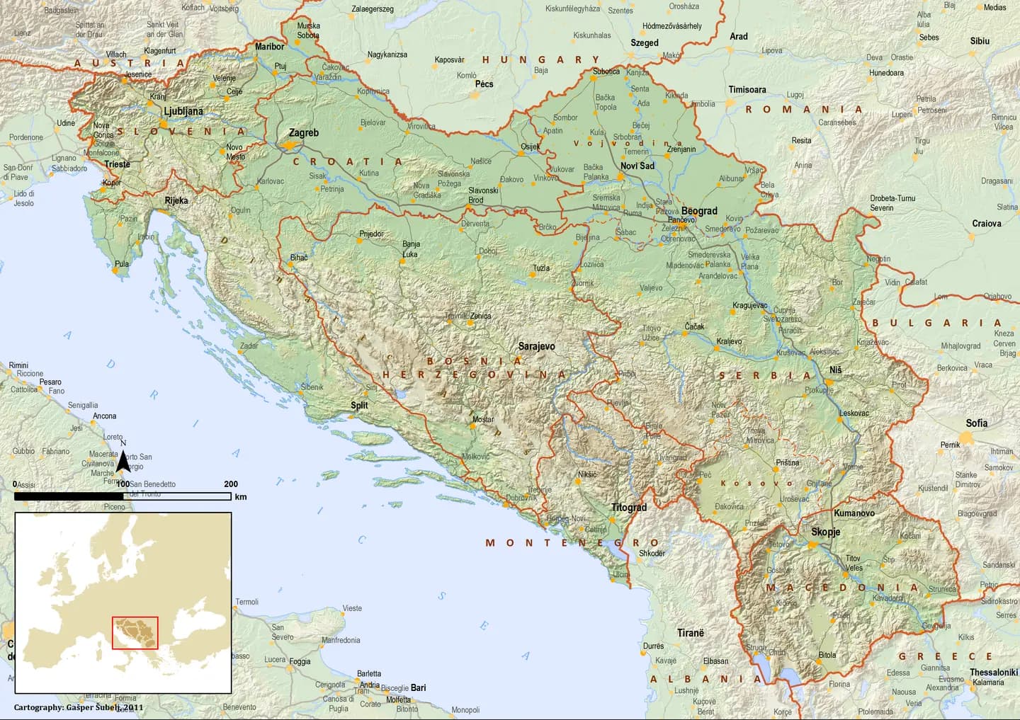 Politička karta Jugoslavije sa šest republika i dve pokrajine, čisti kartografski stil.